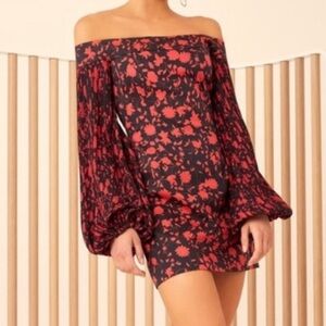 C/MEO Collective‎ off shoulder dress. Worn once. 189 retail